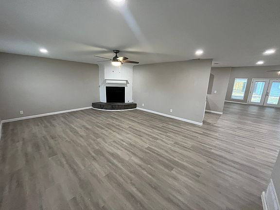 5th image of 1831 Moonbeam Ln