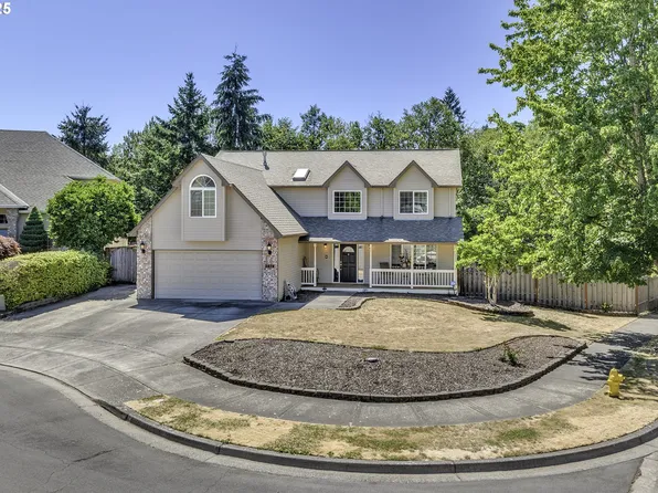 2878 NE Aurora Dr, Hillsboro, OR 97124