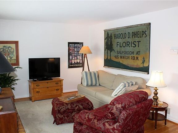 5th image of 49 Huxley Way