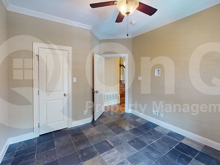 4516 Gilbert Ave — Photo 14