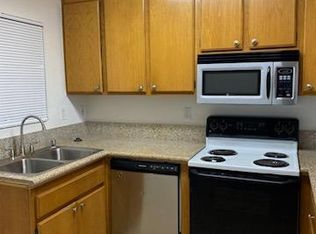 4142 Elm Ave UNIT 401, Long Beach, CA 90807