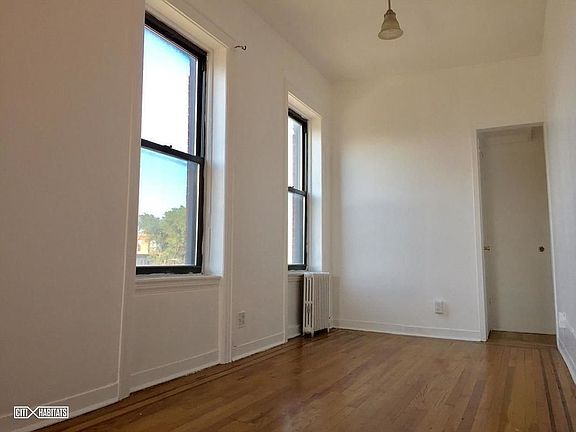 5th image of 51 Morgan Ave APT 2R