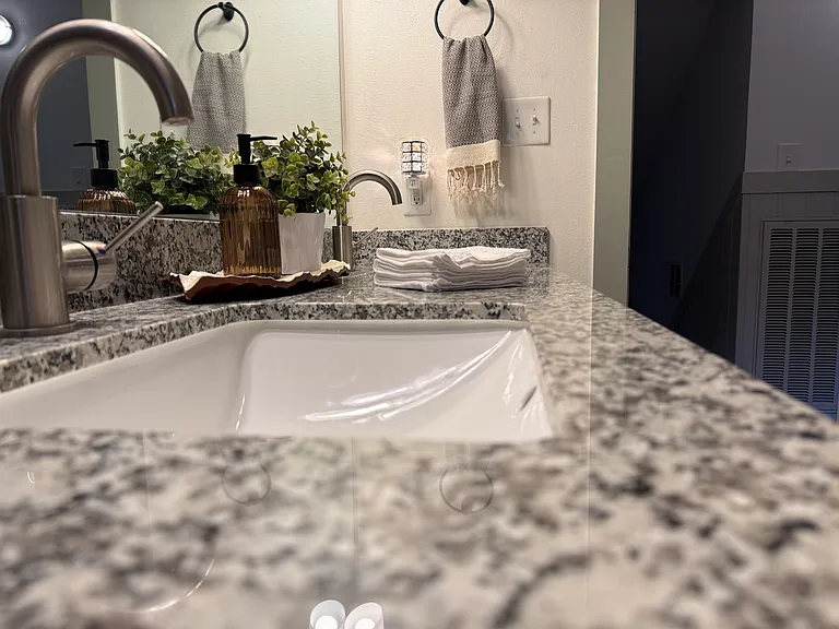 5006 Deer Point Dr — Photo 20