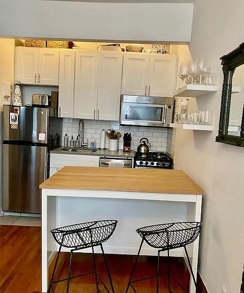 105 Christopher St #1A — Photo 4