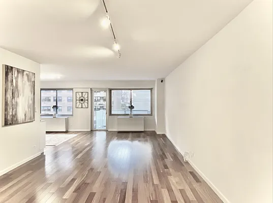 Sold by Maxwell Jacobs | media 6