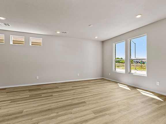 5th image of 3109 Maple Orchard Ln