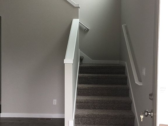4th image of 2718 NE 85th Ave