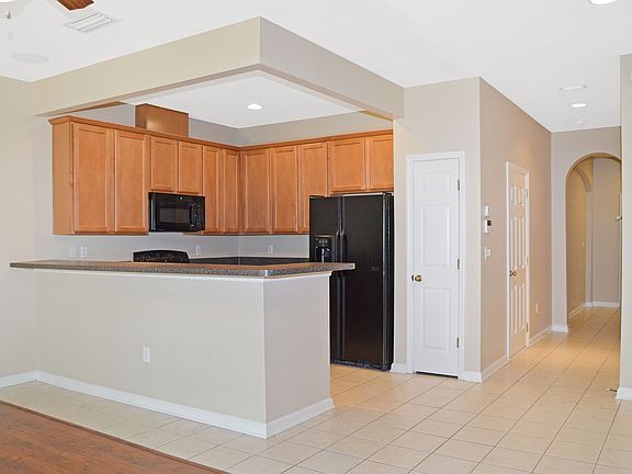 5th image of 352 Sunstone Ct