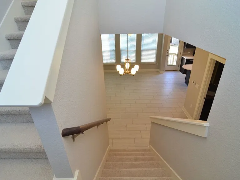 2921 Bond Dr — Photo 11
