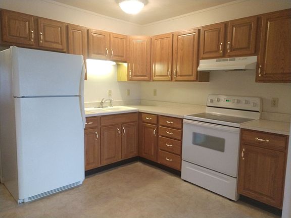 3rd image of 2227 Bel Air Dr