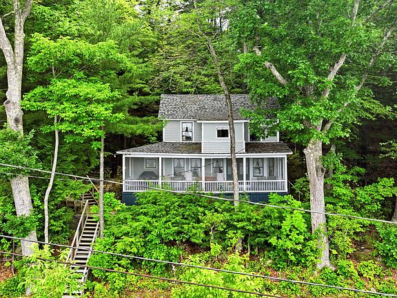3rd image of 1165 Reservoir Rd