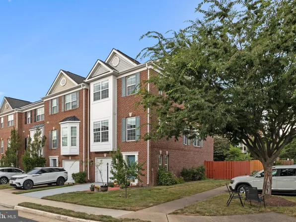 236 Hawks View Sq SE, Leesburg, VA 20175