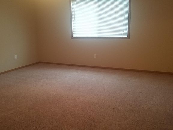 4th image of 452 N Calkey St #452