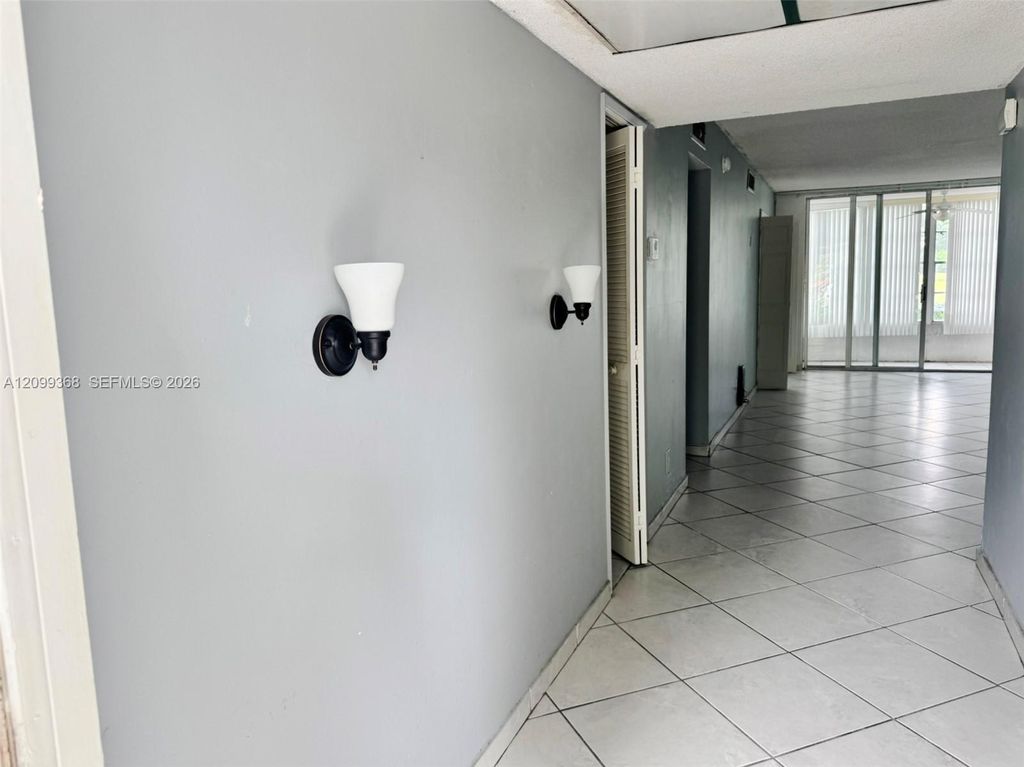 2940 N Course Dr APT 110, photo 5