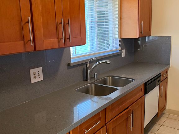 4th image of 10292 Terry Way APT 4