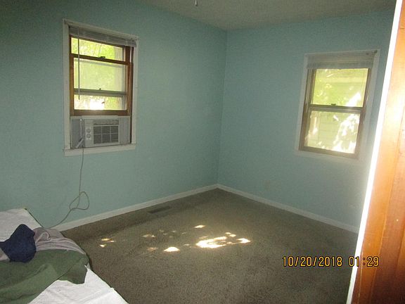 4th image of 947 S Pine St
