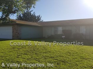 821 Larkin St, Salinas, CA 93907