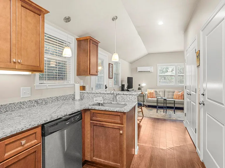 1606 Cedar Ln #B — Photo 20