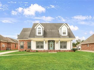 143 Oaklawn Ridge Ln, Saint Rose, LA 70087