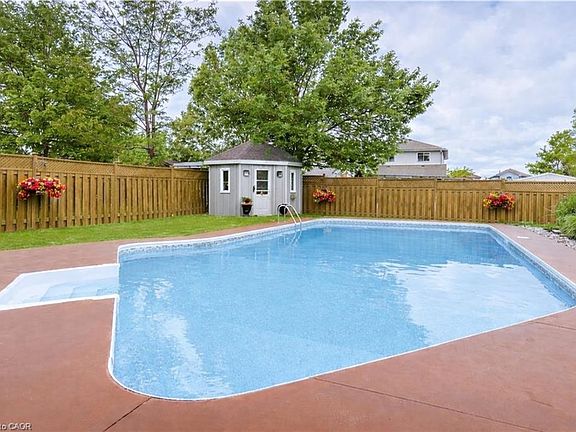 3rd image of 685 Coldstream Dr