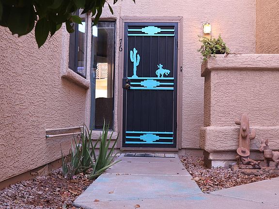 2nd image of 1001 N Pasadena St #76