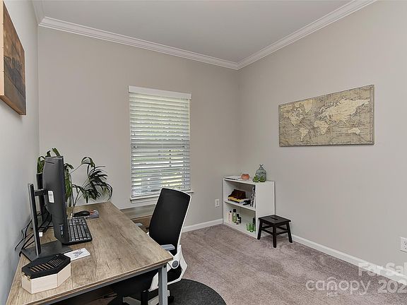 5th image of 15035 Ockeechobee Ct