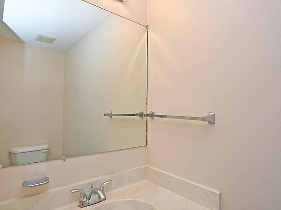 5th image of 971 N Woodlyn Dr