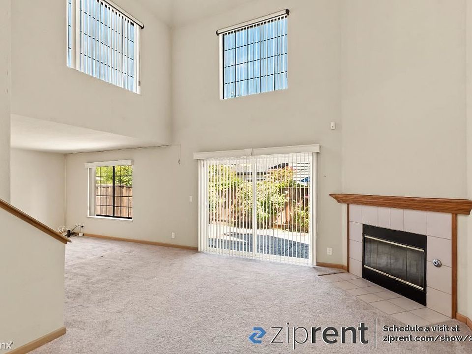 1st image of 1703 Winston St