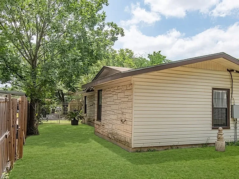 351 Altgelt Ave #ADU — Photo 14