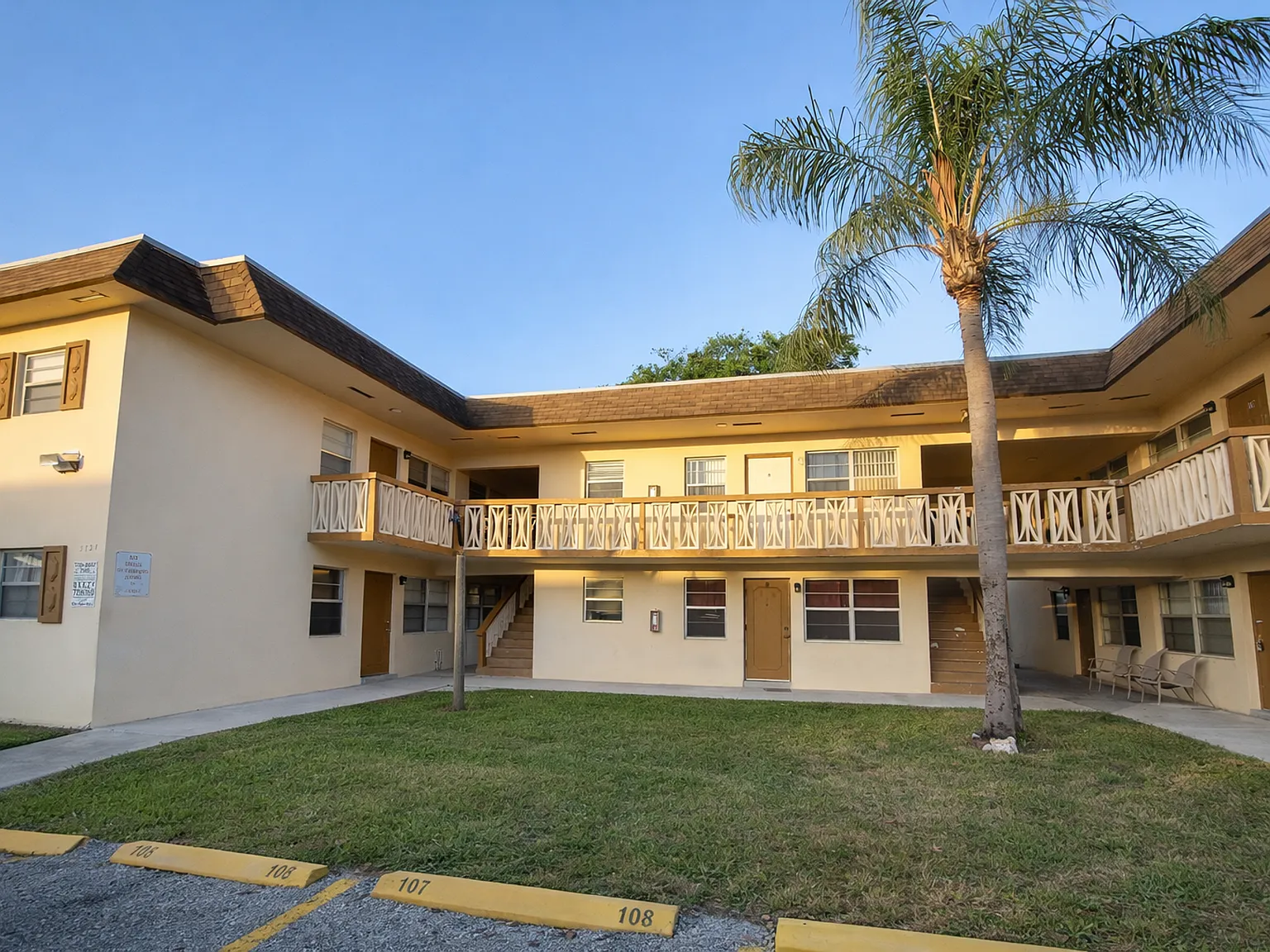 3721 SW 59 Terr Davie, FL 33314 — Photo 1