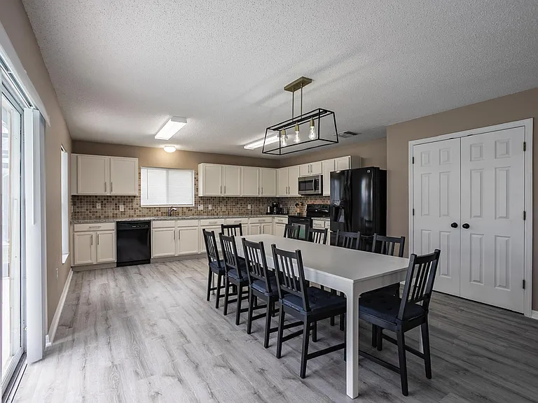 341 Aster Dr — Photo 11