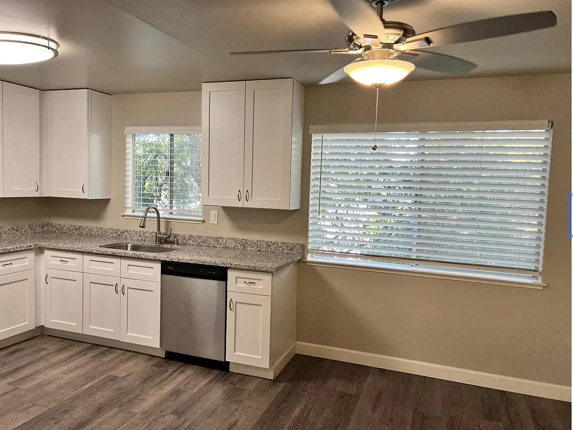 2 bed, 1225 sqft, $2,395 — Photo 2