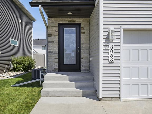 2nd image of 8068 Goldfinch Dr