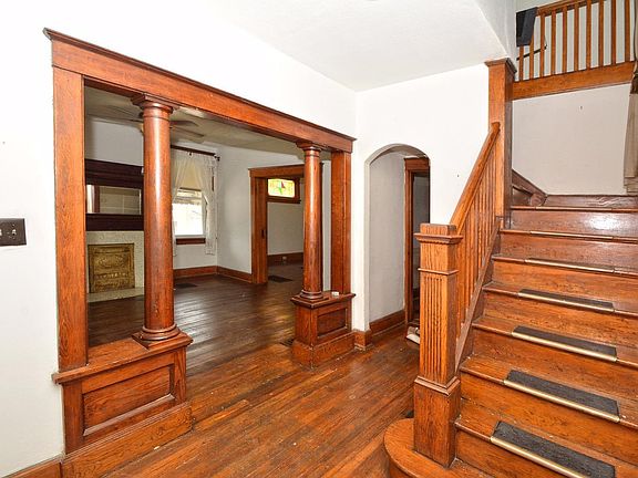 3rd image of 138 Parker St