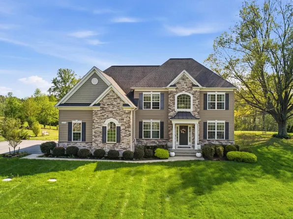 12732 Legacy Dr, Dunkirk, MD 20754