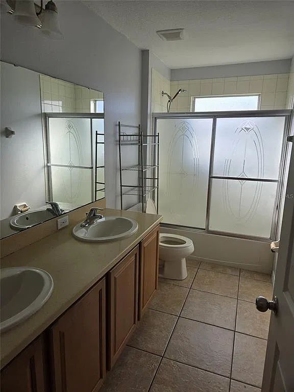 4 bed, 2.5 bath, 2156 sqft, $2,300 — Photo 4