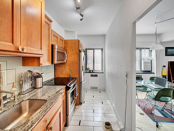 5th image of 5056 N Marine Dr #7-B