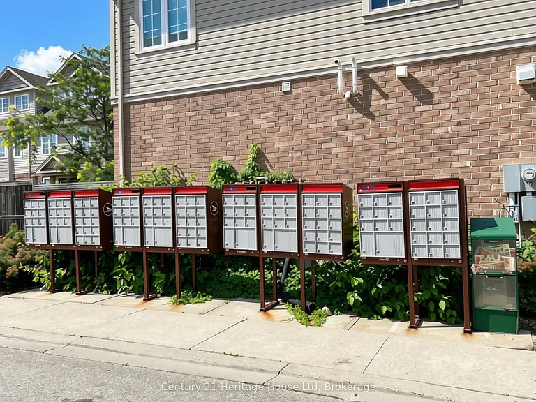654 Woodlawn Rd E #B — Photo 39