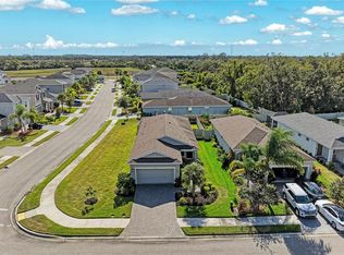 5635 Los Robles Ct, Palmetto, FL 34221