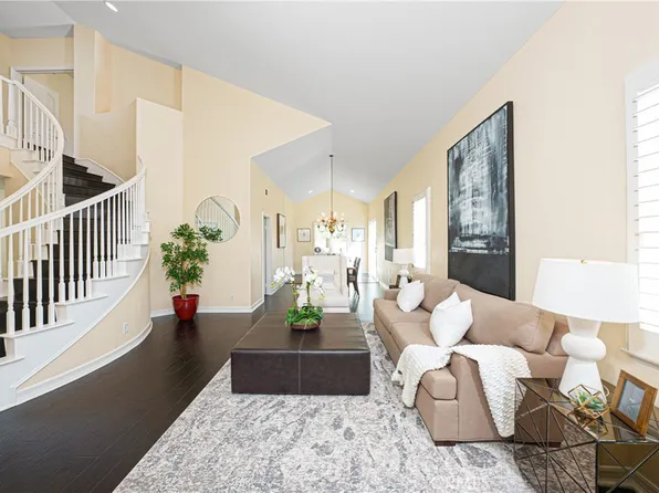 32 Trinity, Irvine, CA 92612