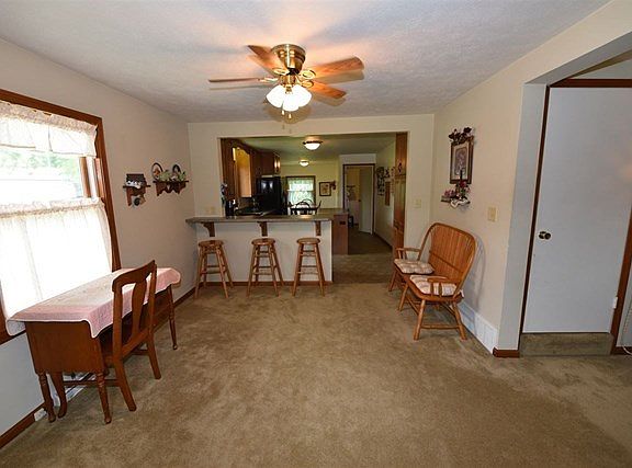 3rd image of 2102 E Lincoln Ave