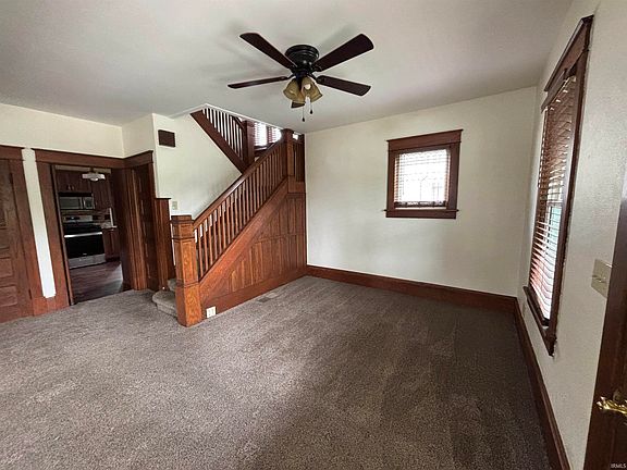 4th image of 404 W Wiley Ave