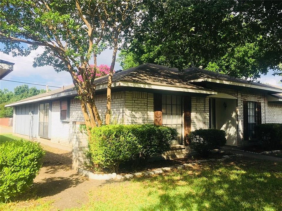 2nd image of 2809 Green Oaks Dr