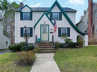 246 Russett Rd, Brookline, MA 02467