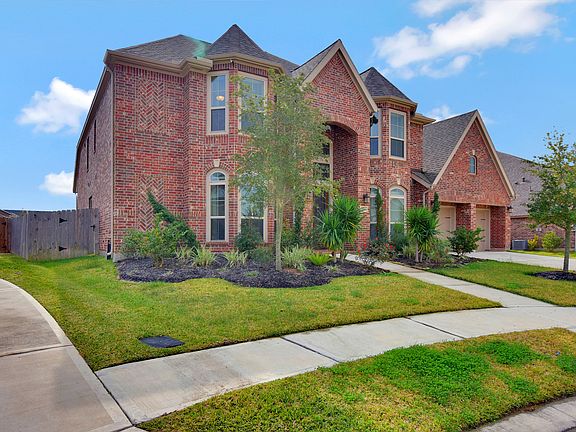 3rd image of 2825 Moss Lake Ln