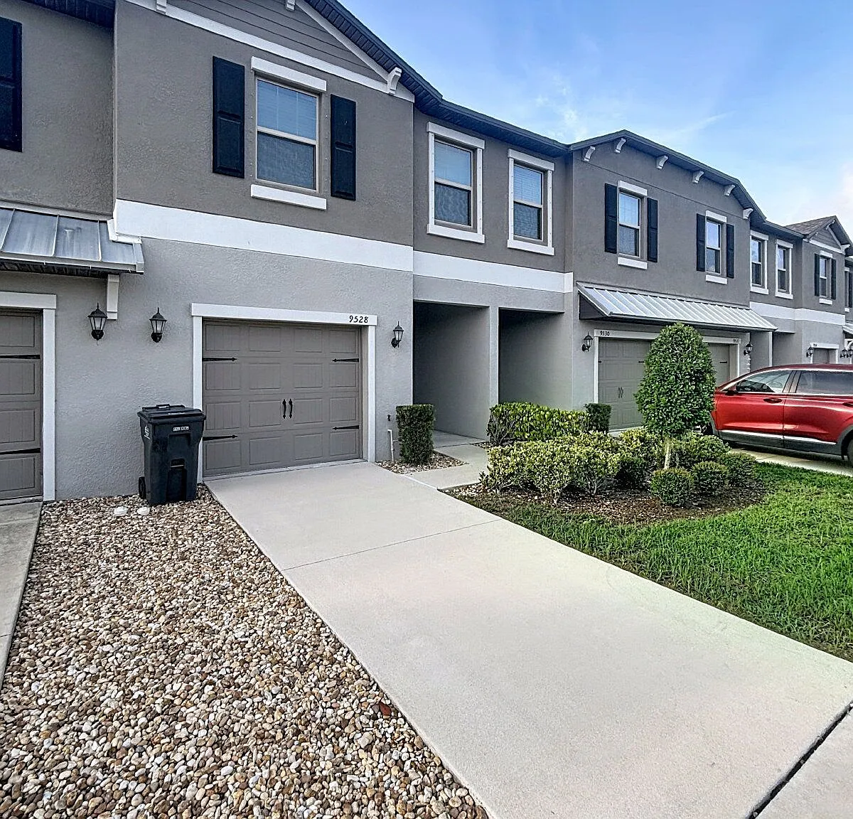 3 bed, 2.5 bath, 1666 sqft, $1,945 — Photo 4