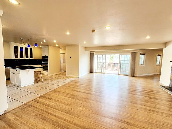 4th image of 202 Alta Loma Dr
