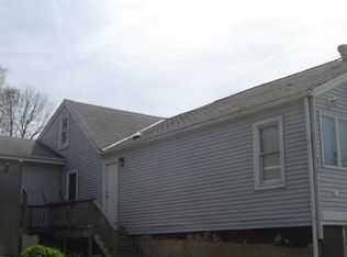 4110 E Lake Shore Dr, Wonder Lake, IL 60097