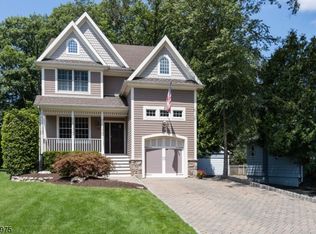 737 Oak Ave, Westfield, NJ 07090