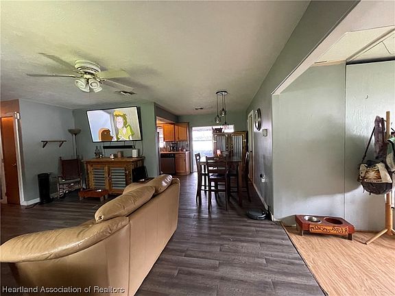 3rd image of 131 Rosemary Ave